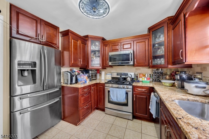 321 Sherwood Road Union, NJ 07083 - Photo 10 of 36