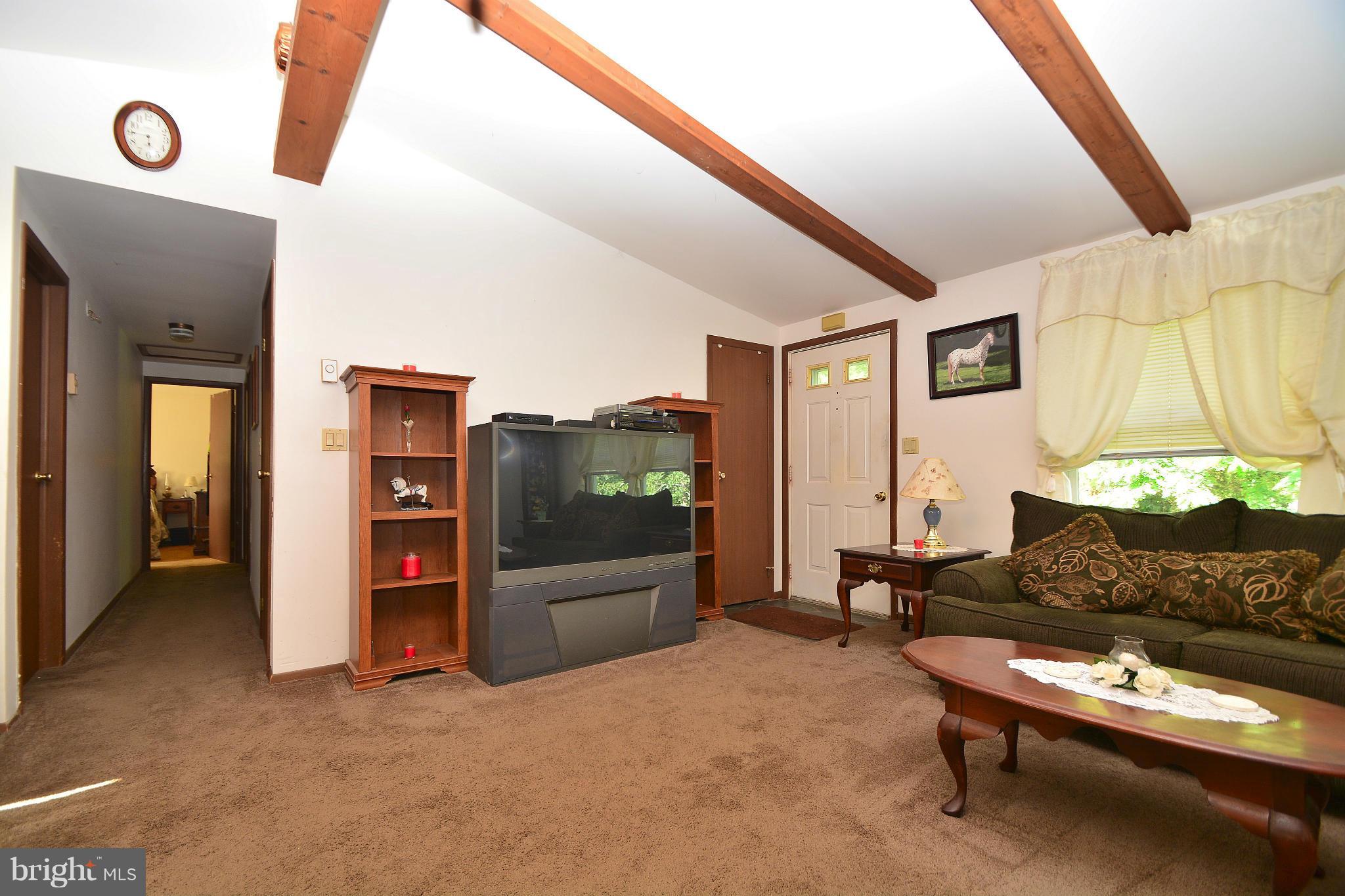 2509 Castleton Road Darlington, MD 21034 - Photo 5 of 30 Living Room