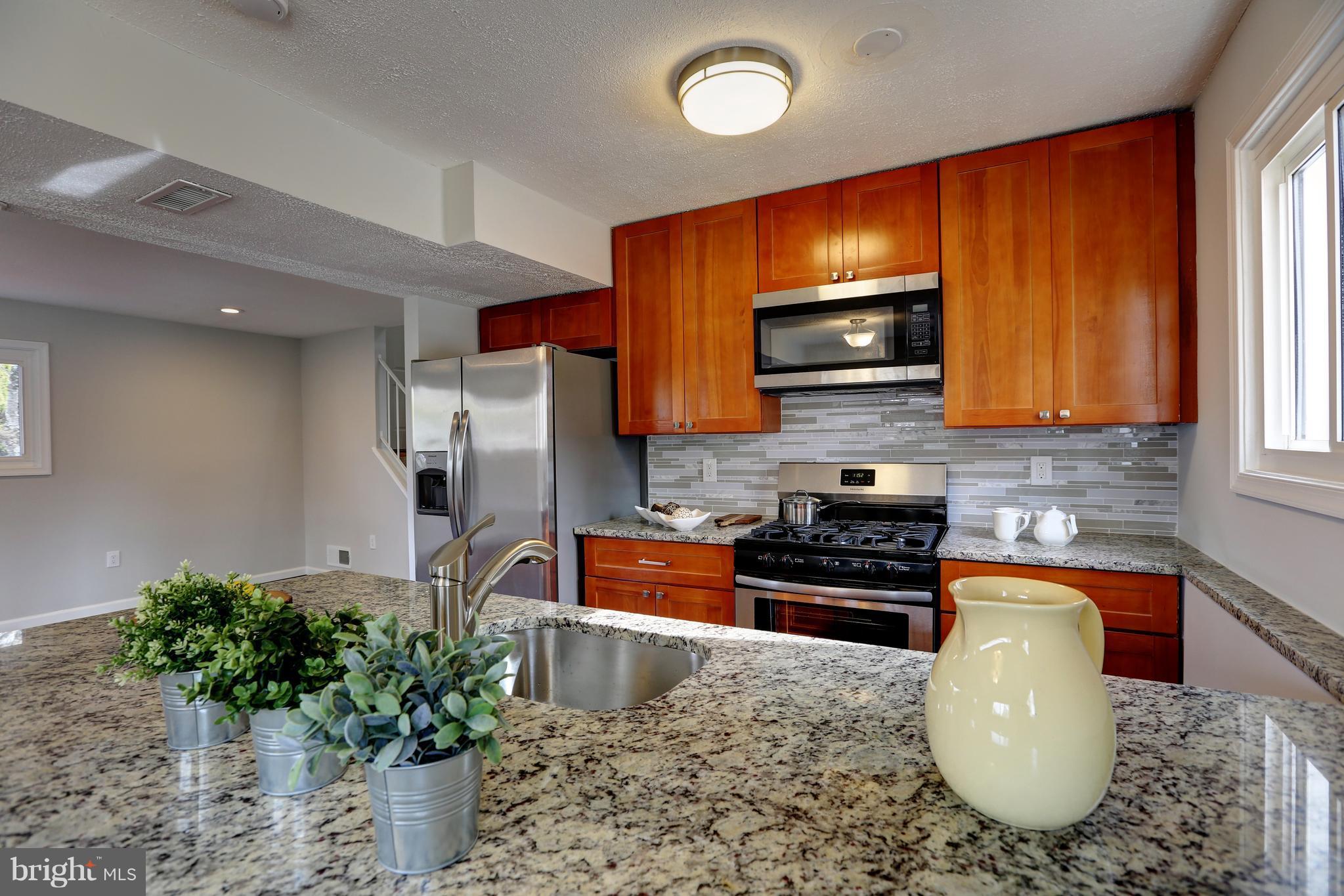 9101 Rolling View Drive Lanham, MD 20706 - Photo 12 of 30 Kitchen