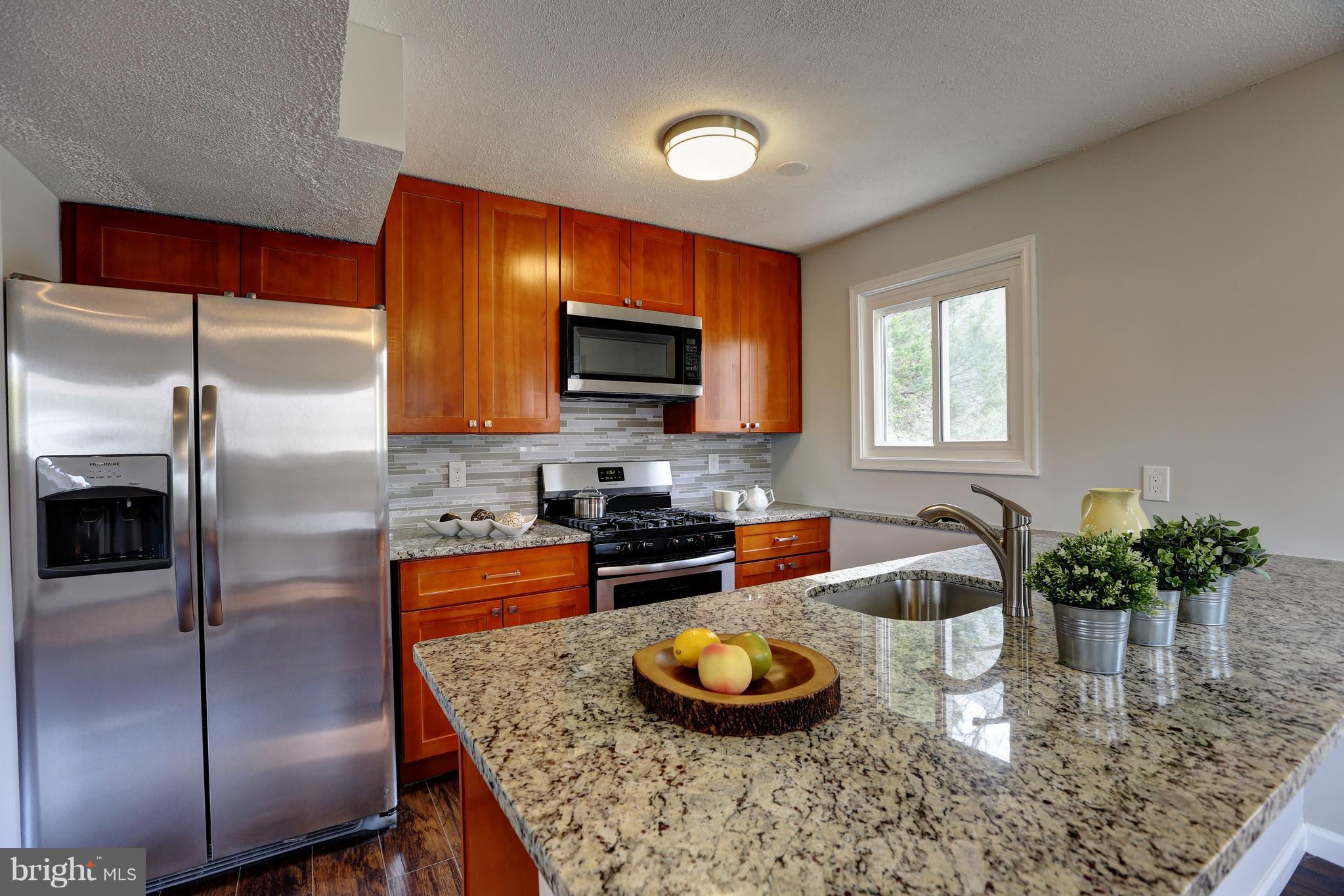 9101 Rolling View Drive Lanham, MD 20706 - Photo 13 of 30 Kitchen