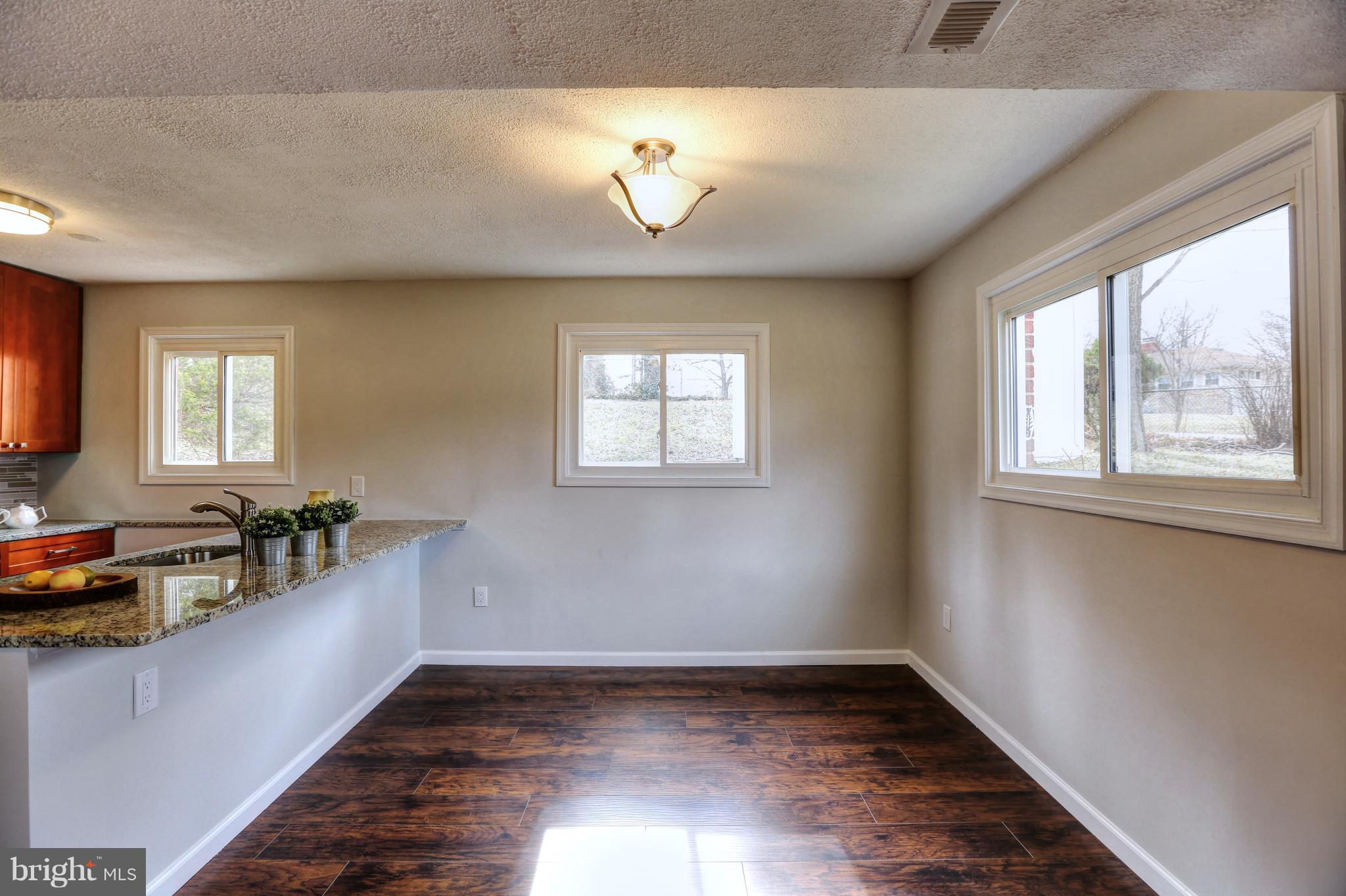 9101 Rolling View Drive Lanham, MD 20706 - Photo 7 of 30 Dining Room