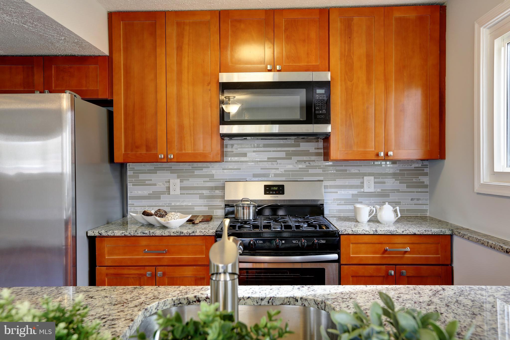 9101 Rolling View Drive Lanham, MD 20706 - Photo 9 of 30 Kitchen