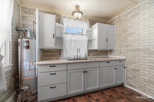 $295,000 | 101 West Church Street, Sandwich, IL 60548