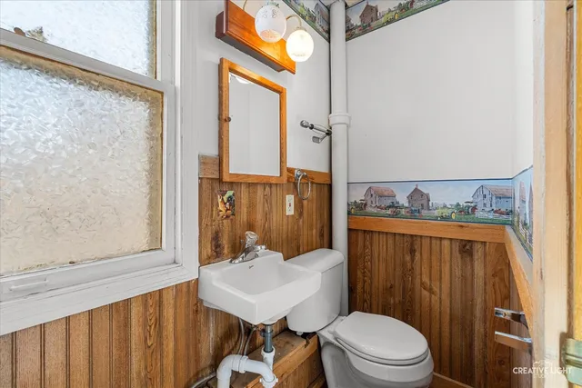 $295,000 | 101 West Church Street, Sandwich, IL 60548