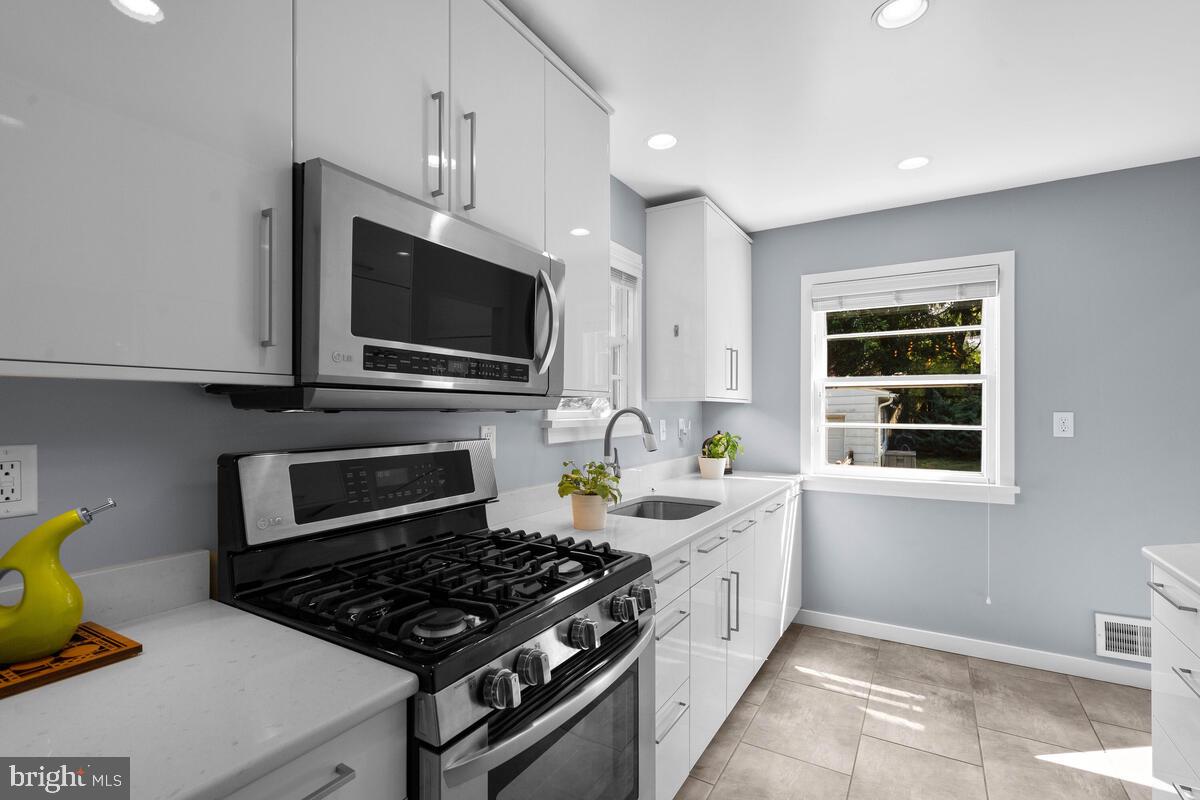 10609 Lilac Place Silver Spring, MD 20903 - Photo 13 of 43