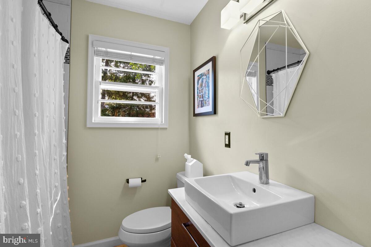 10609 Lilac Place Silver Spring, MD 20903 - Photo 17 of 43