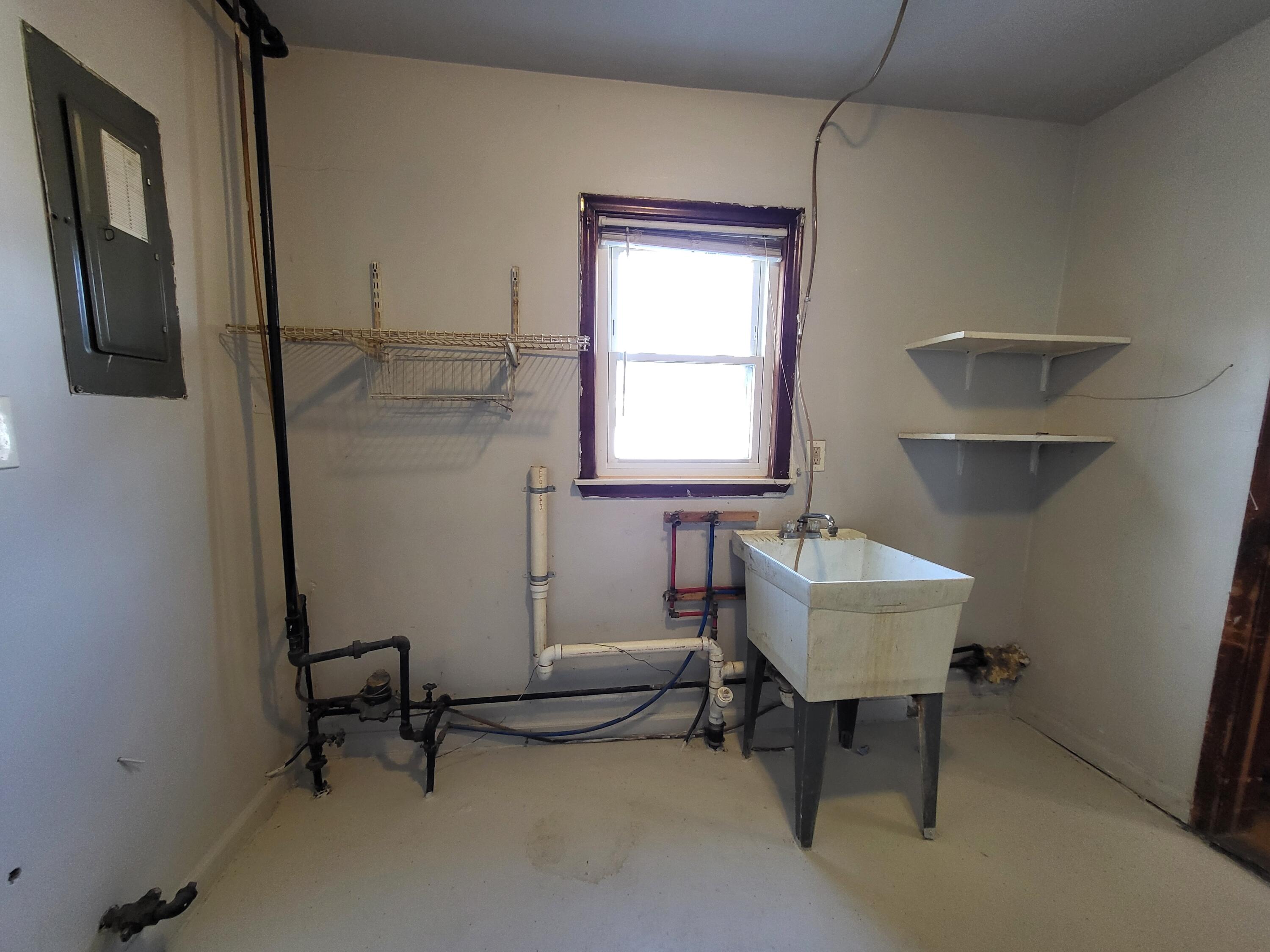 10124 Pelham Road Taylor, MI 48180 - Photo 11 of 16 20260217_144558