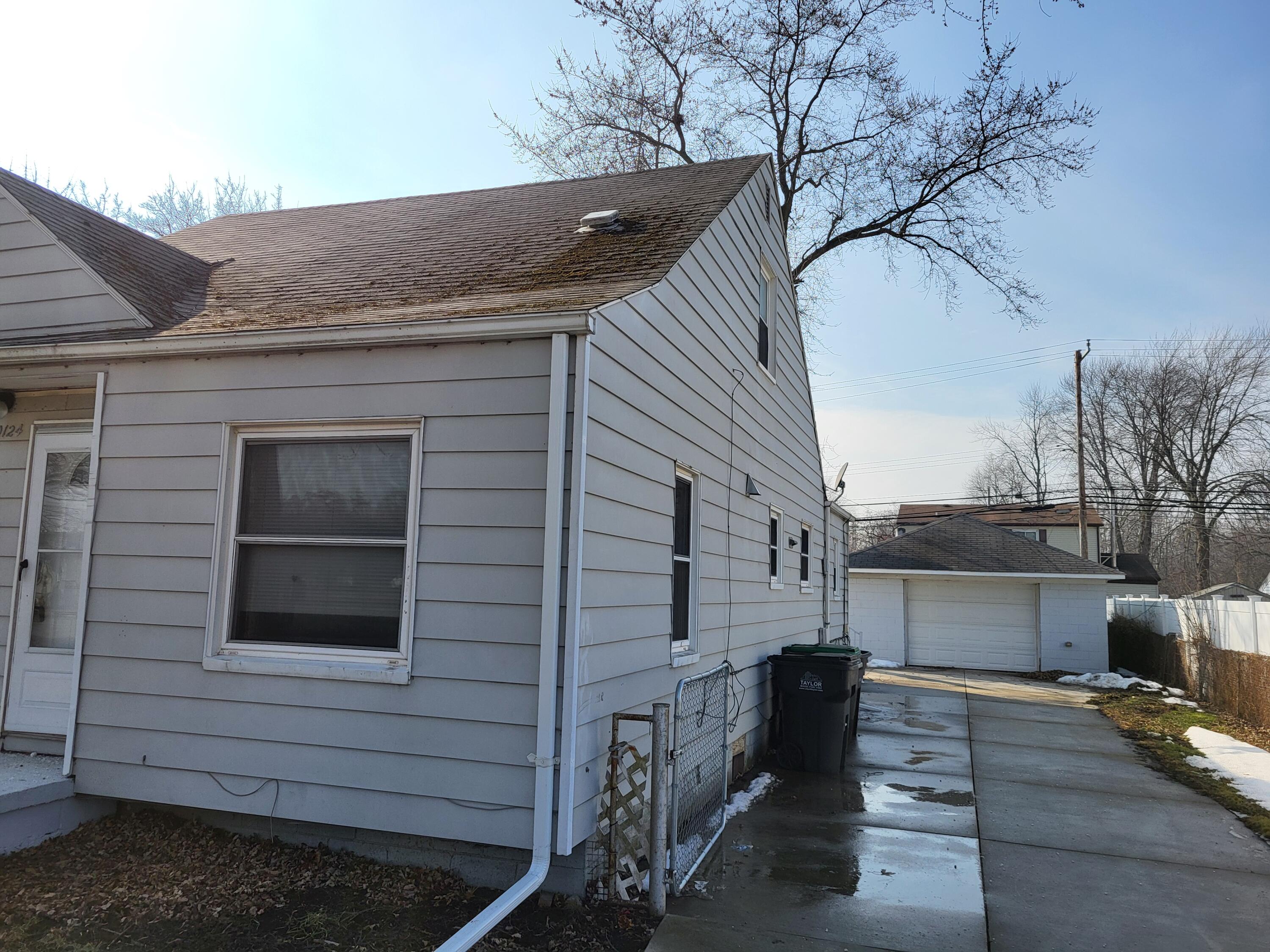 10124 Pelham Road Taylor, MI 48180 - Photo 2 of 16 20260217_143647