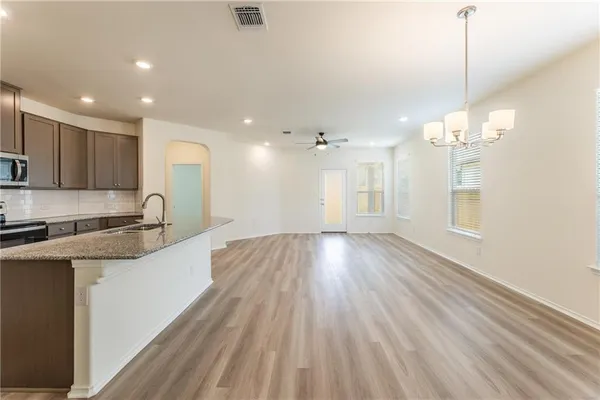 $1,845 | 125 Drifter Lane, Jarrell, TX 76537