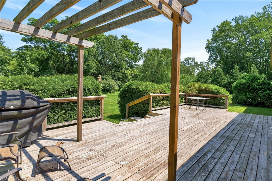 1880 Lake Road Webster, NY 14580 - Photo 7 of 49