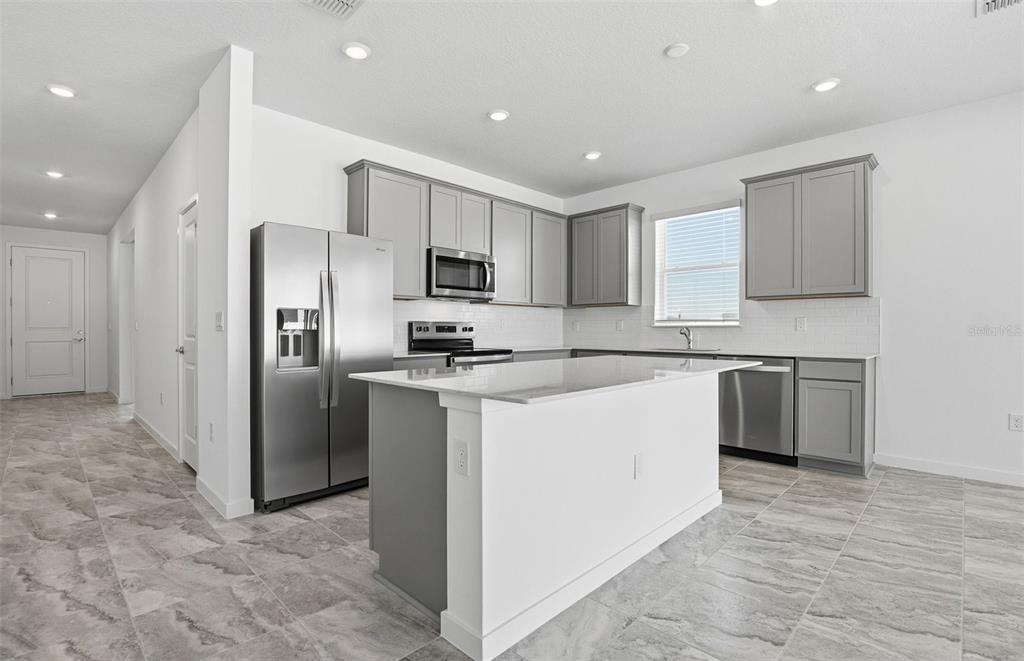 6957 Southwest 90th Place Ocala, FL 34476 - Photo 3 of 15