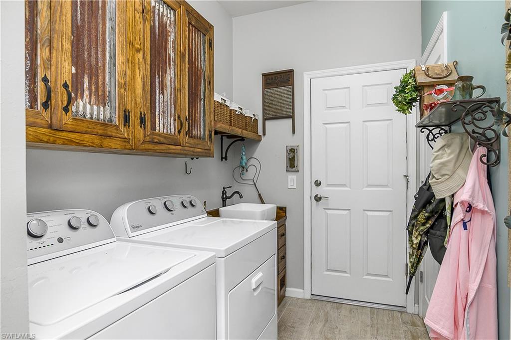 7642 Jacaranda Lane Naples, FL 34114 - Photo 23 of 42