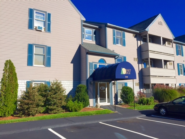 101 Eastern Avenue, Unit 303 Manchester, NH 03104 - Photo 1 of 40