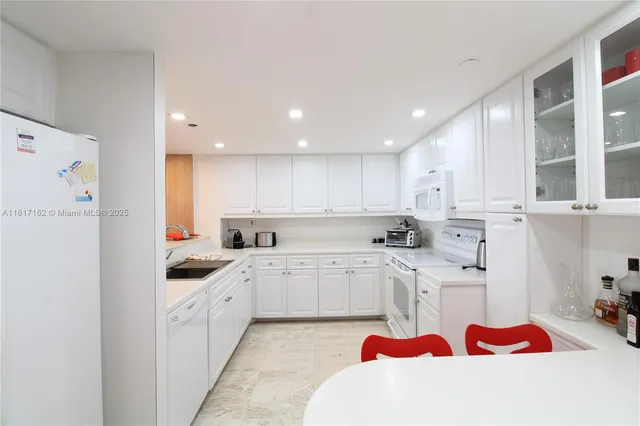 $1,399,000 | 151 Crandon Boulevard, Unit 702, Key Biscayne, FL 33149