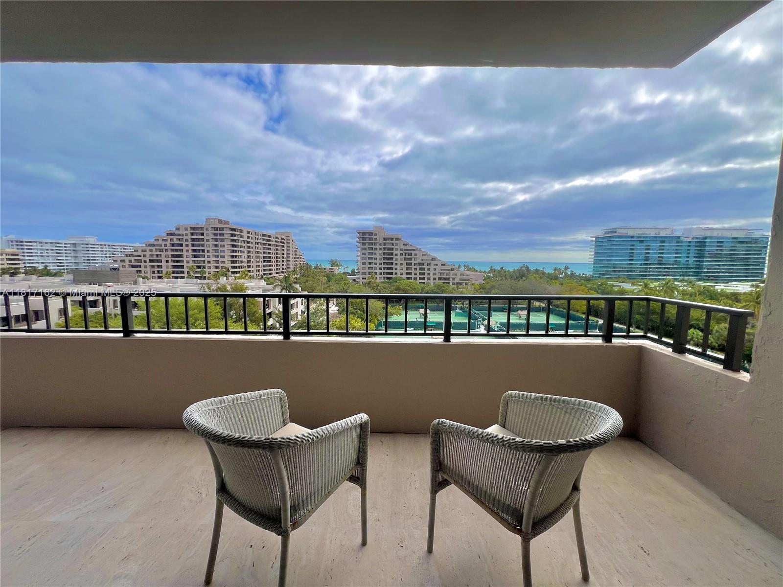 151 Crandon Boulevard, Unit 702 Key Biscayne, FL 33149 - Photo 2 of 26