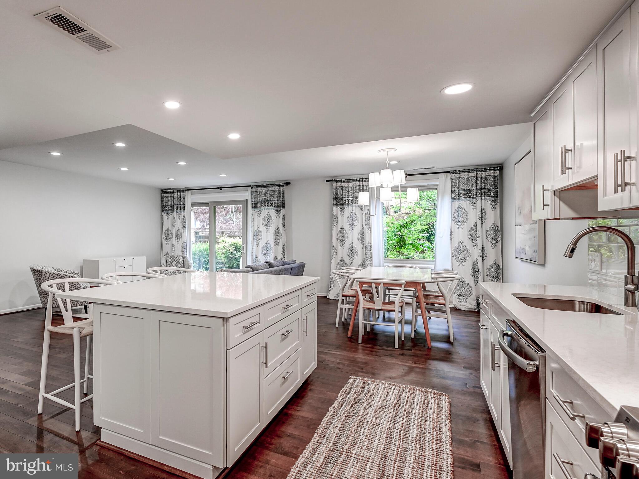 8 Cross Keys Road, Unit 8A Baltimore, MD 21210 - Photo 9 of 24