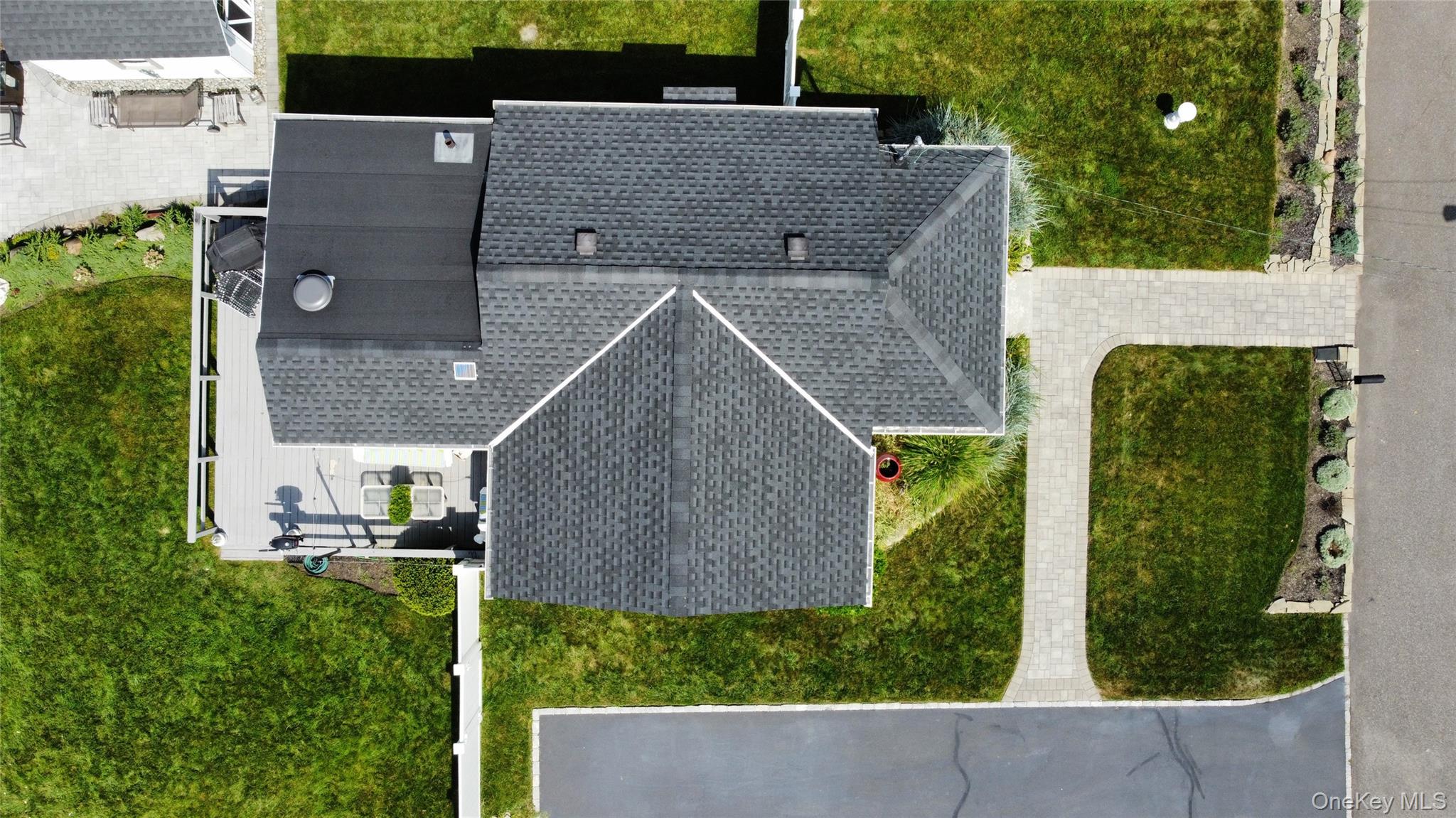 24 Canary Road Rocky Point, NY 11778 - Photo 11 of 11 Gallery Image 11