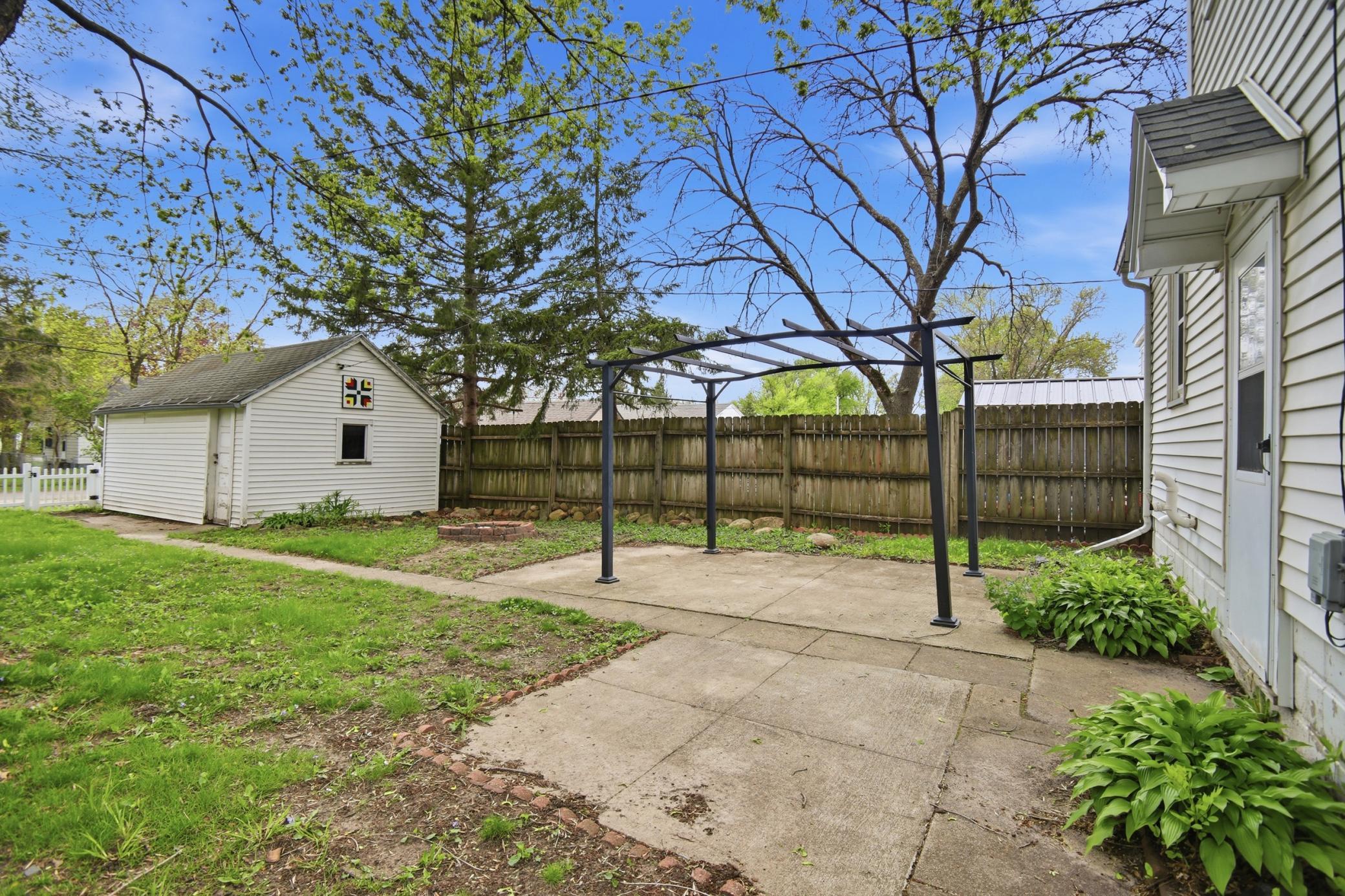 903 11th Avenue Southwest Austin, MN 55912 - Photo 16 of 17