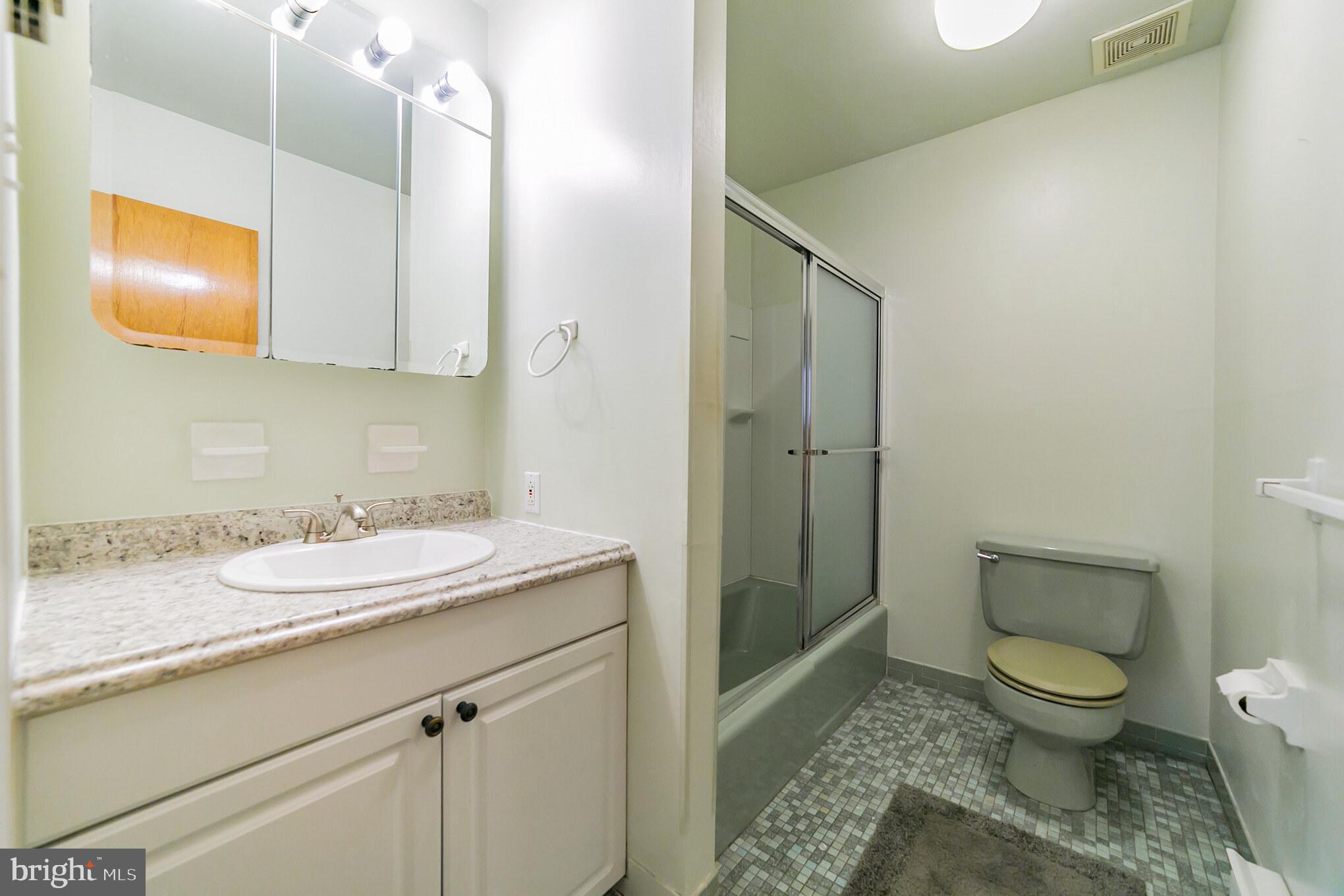 969 Crest Road Lansdale, PA 19446 - Photo 12 of 16 Gallery Image 12