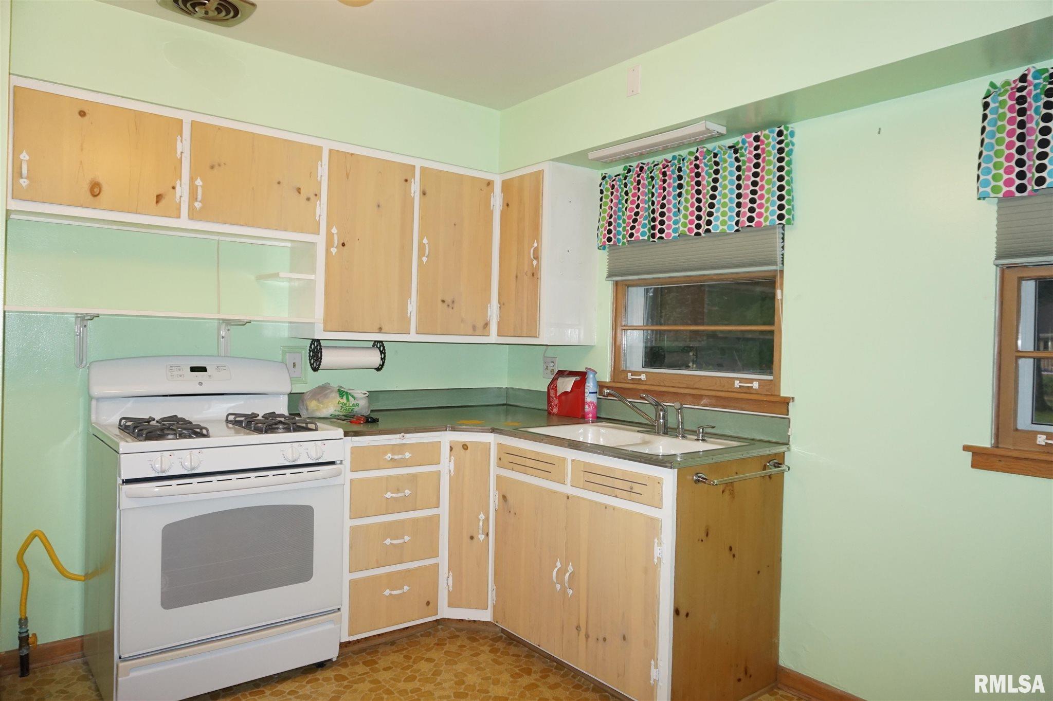 108 North Rustic Road East Peoria, IL 61611 - Photo 13 of 49 Gallery Image 13