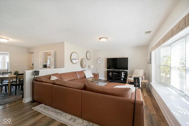 $385,000 | 62 Bennett Road, Carmel, IN 46032