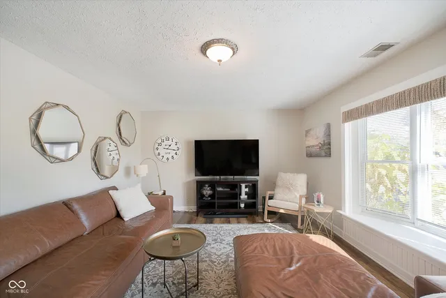 $385,000 | 62 Bennett Road, Carmel, IN 46032