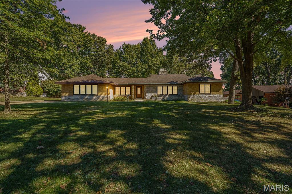 7369 Whitehaven Drive St. Louis, MO 63123 - Photo 1 of 45