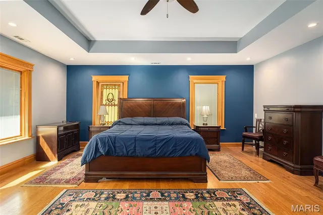 $995,000 | 7369 Whitehaven Drive, St. Louis, MO 63123