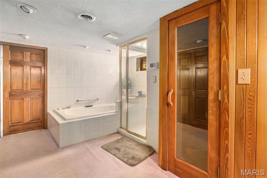 7369 Whitehaven Drive St. Louis, MO 63123 - Photo 28 of 45