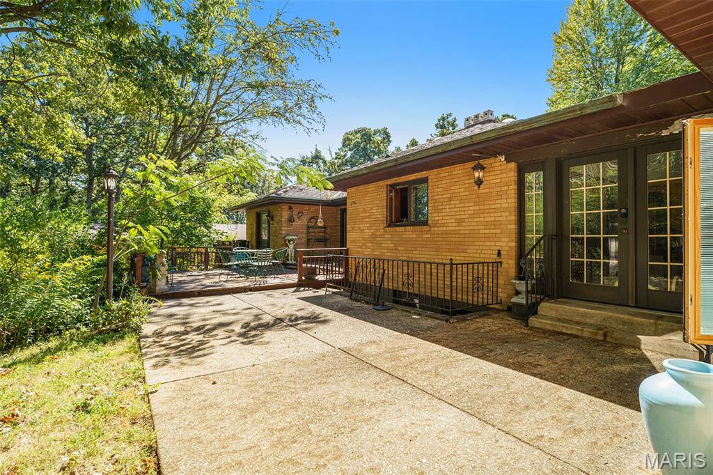 7369 Whitehaven Drive St. Louis, MO 63123 - Photo 34 of 45