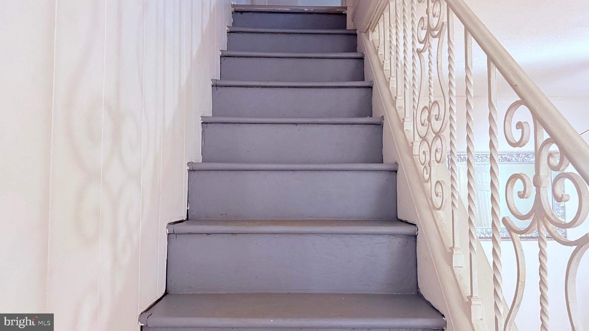 6424 Bingham Street Philadelphia, PA 19111 - Photo 17 of 32 a view of entryway