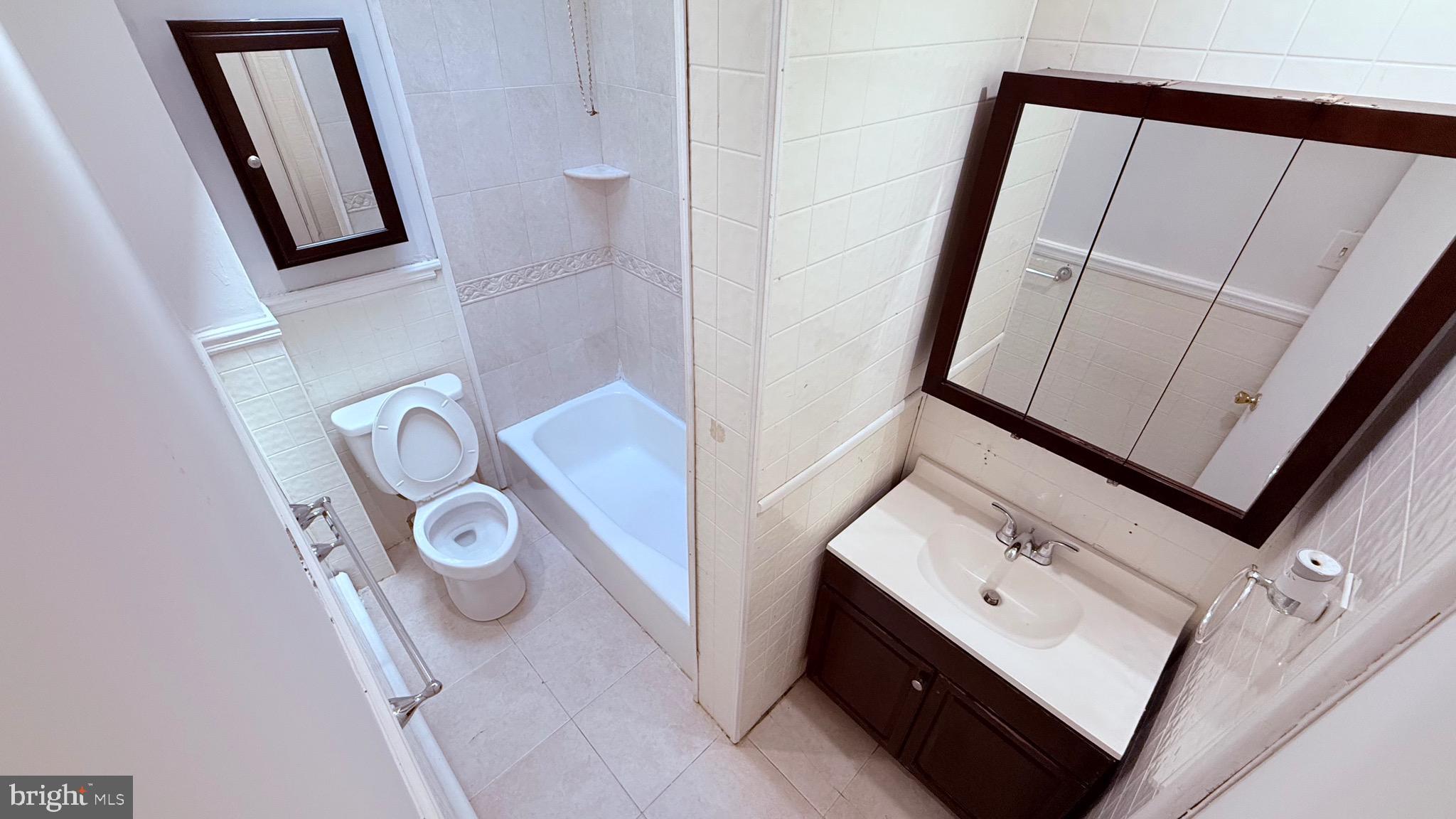 6424 Bingham Street Philadelphia, PA 19111 - Photo 23 of 32 a utility room with dryer and washer