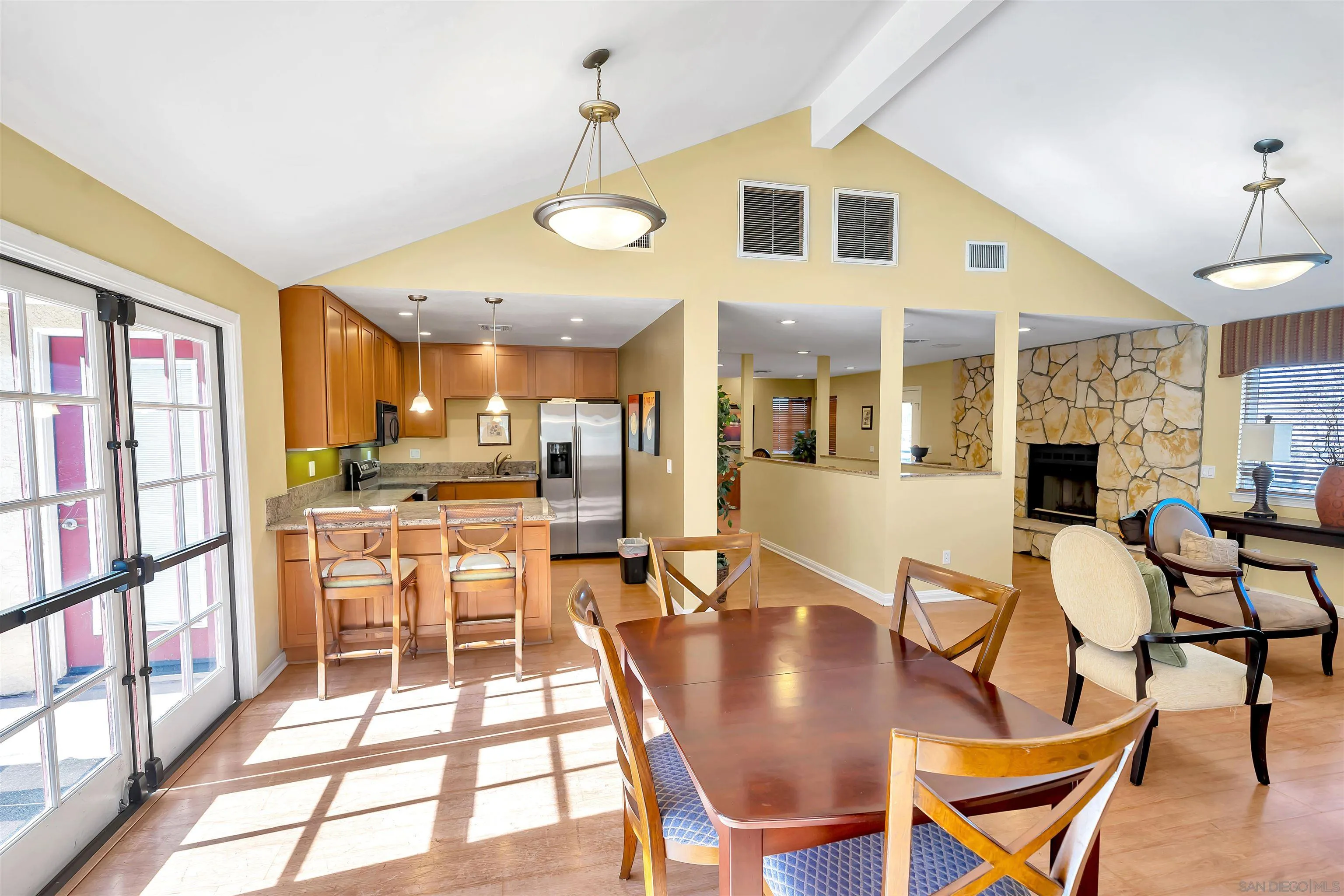 495 San Pasqual Valley Road, Unit 142 Escondido, CA 92027 - Photo 17 of 20 Community Center