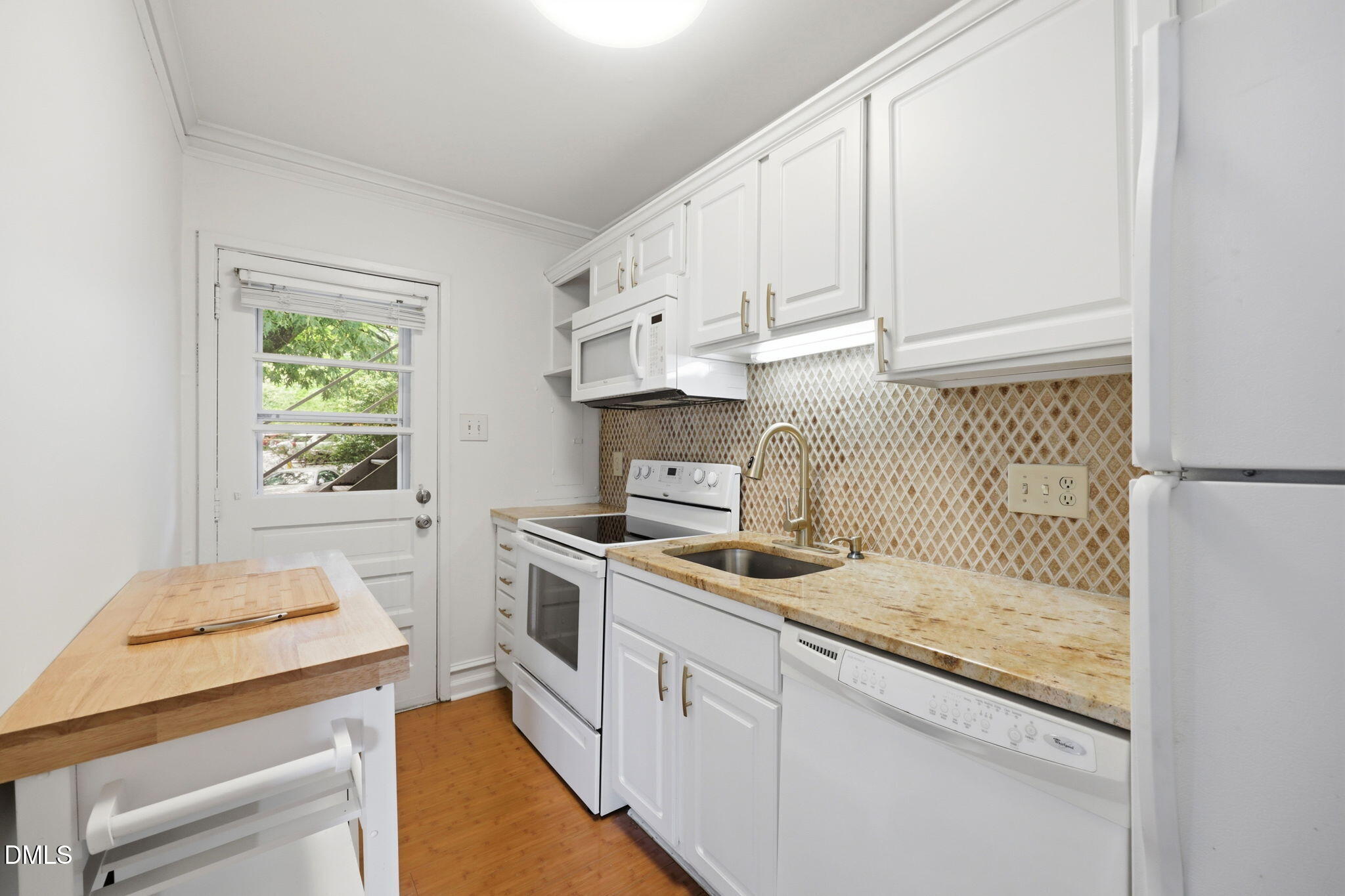 635 Daniels Street, Unit A Raleigh, NC 27605 - Photo 11 of 39 22-web-or-mls-IMG_0231 copy