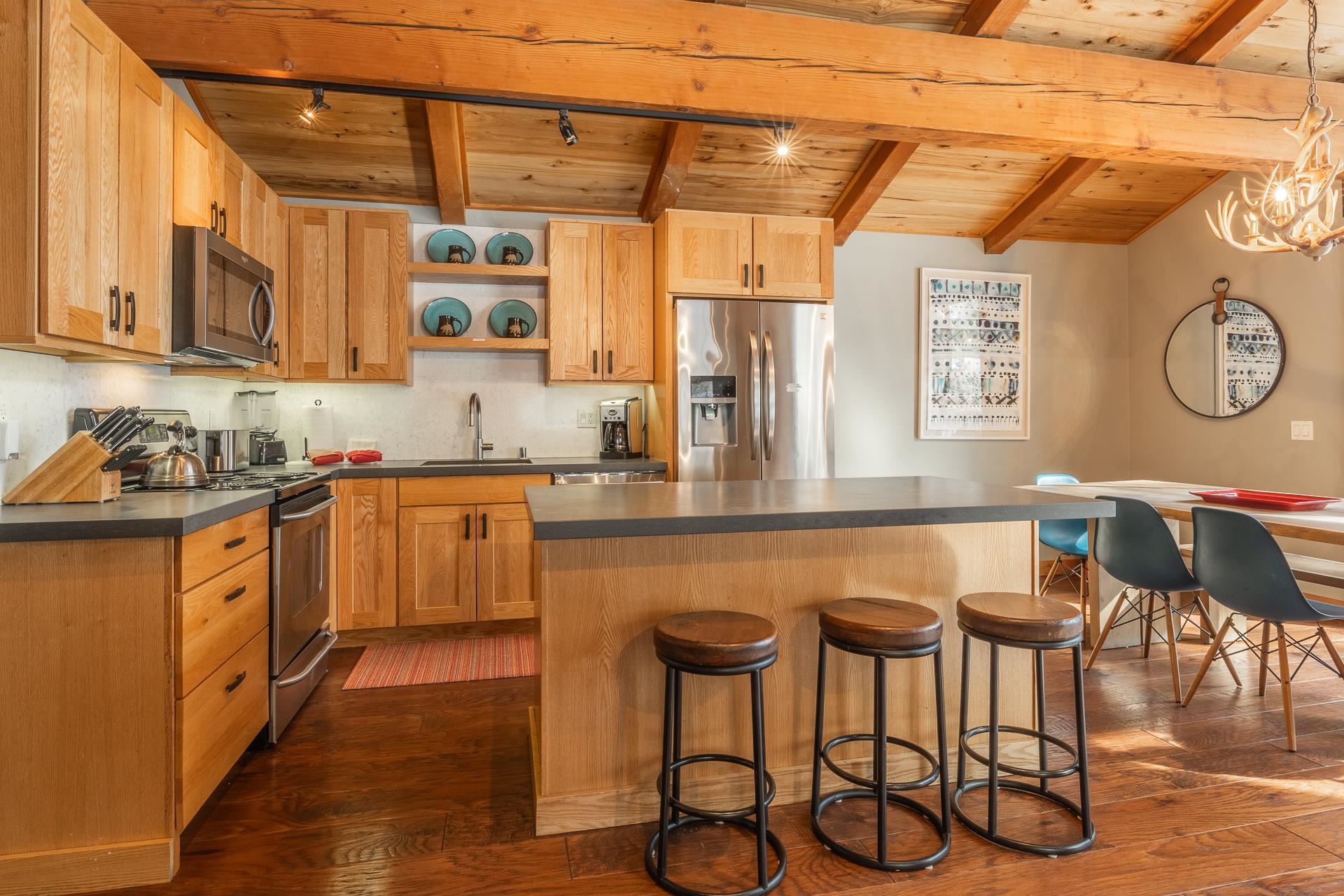 3252 Chateau Road, Unit 24 Mammoth Lakes, CA 93546 - Photo 9 of 55 Gallery Image 9