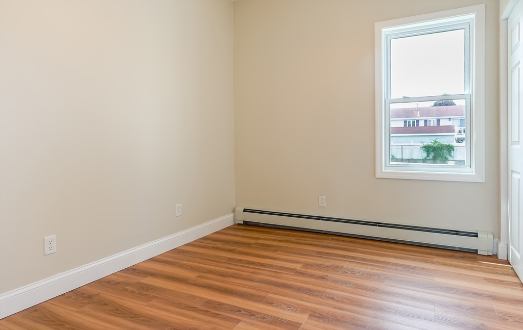 833 Grinnell Street Fall River, MA 02721 - Photo 11 of 42