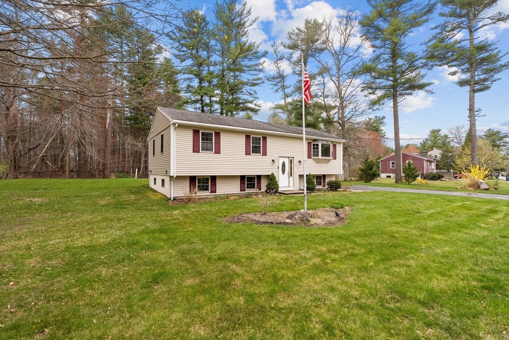 7 Helen Street Wareham, MA 02576 - Photo 2 of 31