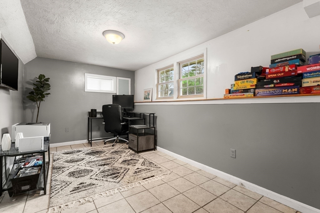 7 Helen Street Wareham, MA 02576 - Photo 21 of 31