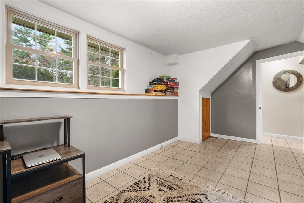 7 Helen Street Wareham, MA 02576 - Photo 22 of 31