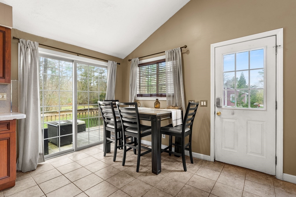 7 Helen Street Wareham, MA 02576 - Photo 8 of 31