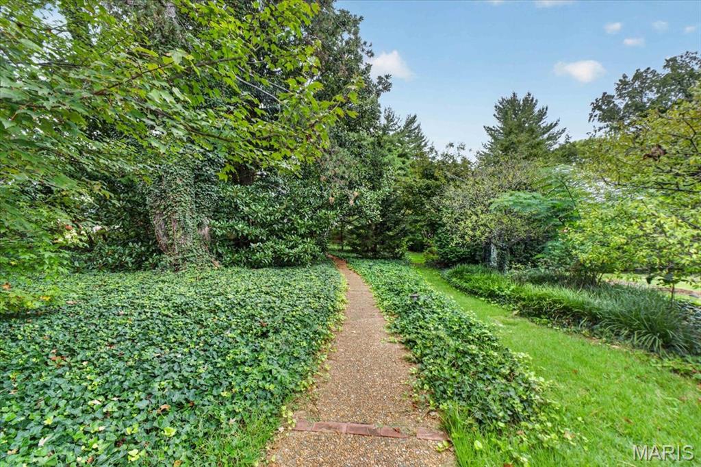 10099 Litzsinger Road Ladue, MO 63124 - Photo 46 of 53 Gallery Image 46