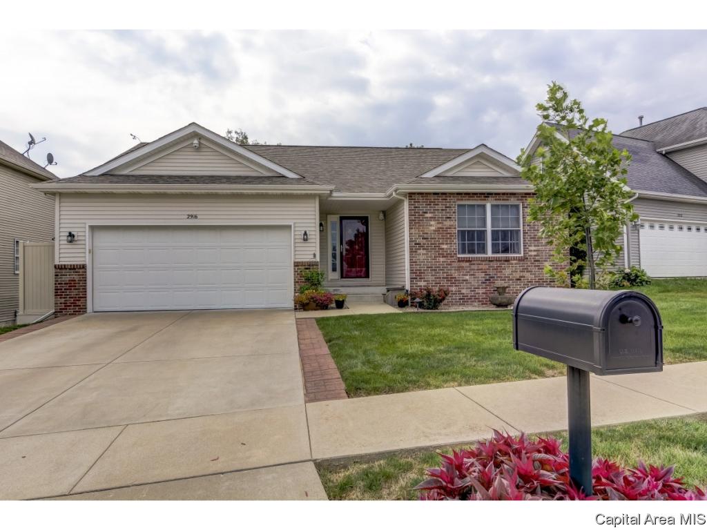 2916 Andy Road Springfield, IL 62702 - Photo 3 of 35