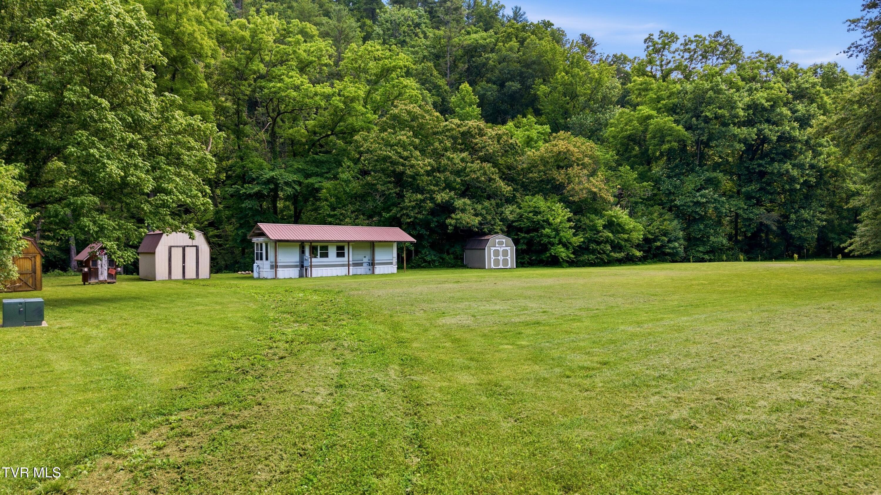 4124 Big Creek Road Hartford, TN 37753 - Photo 39 of 56 039-4124BigCreekRoad-Hartford-TN-37753-S