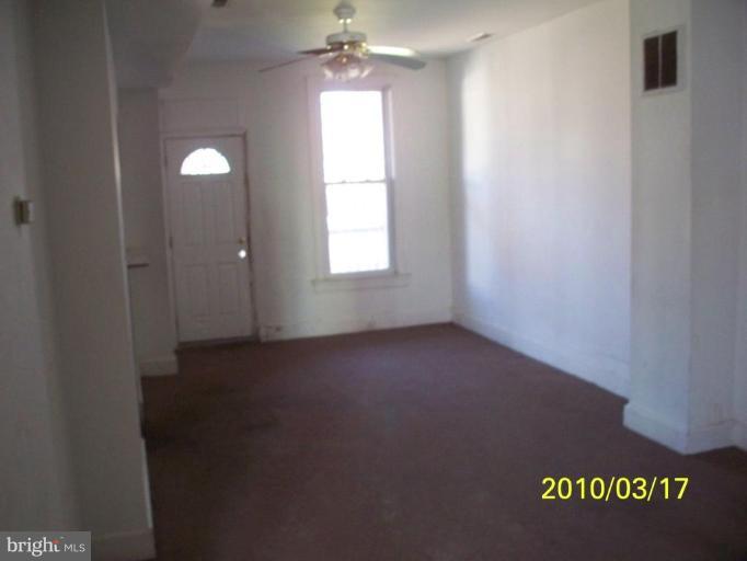 1278 Morse Street Northeast Washington, DC 20002 - Photo 2 of 5 Living Room