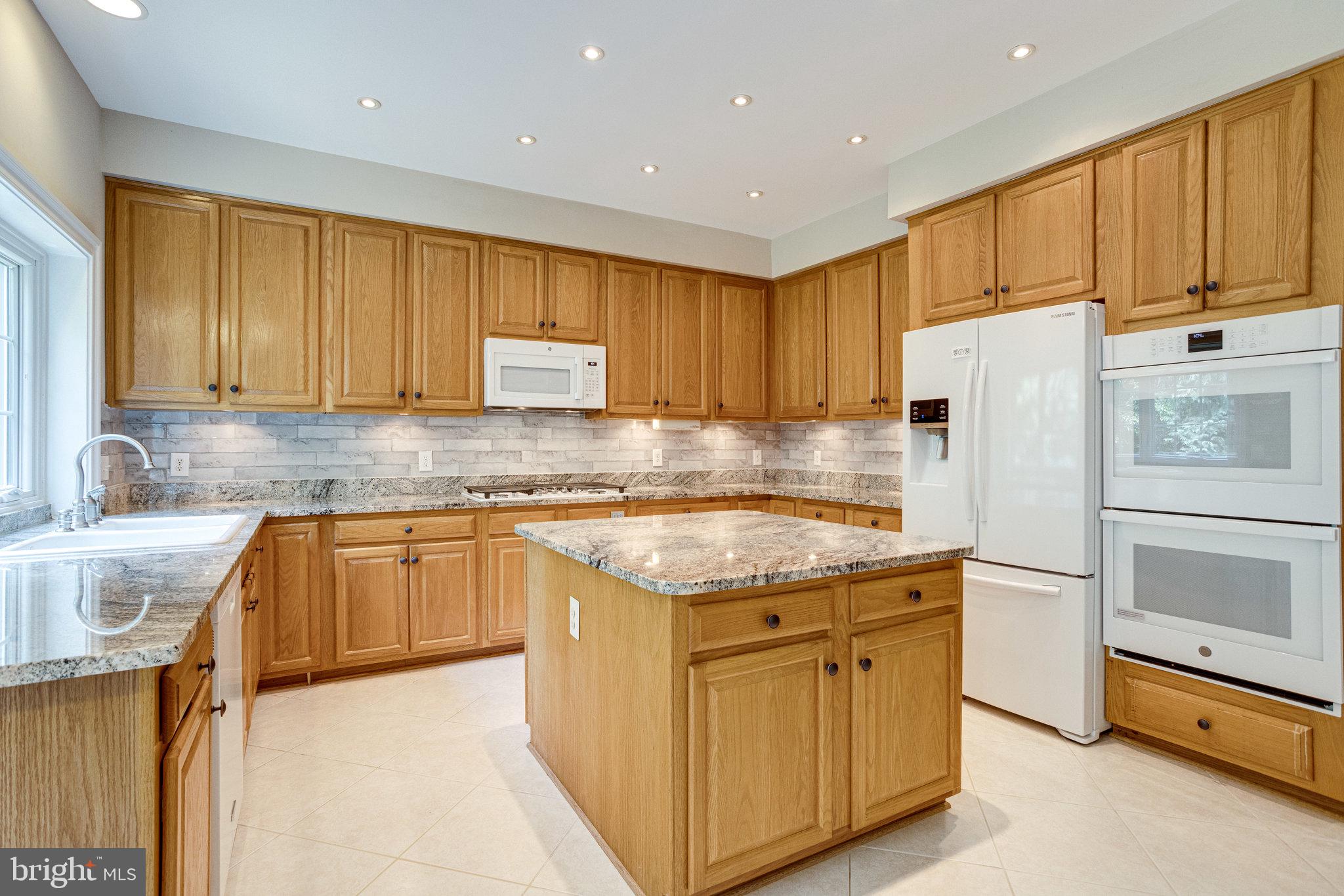 9706 Hidden Valley Road Vienna, VA 22181 - Photo 17 of 62