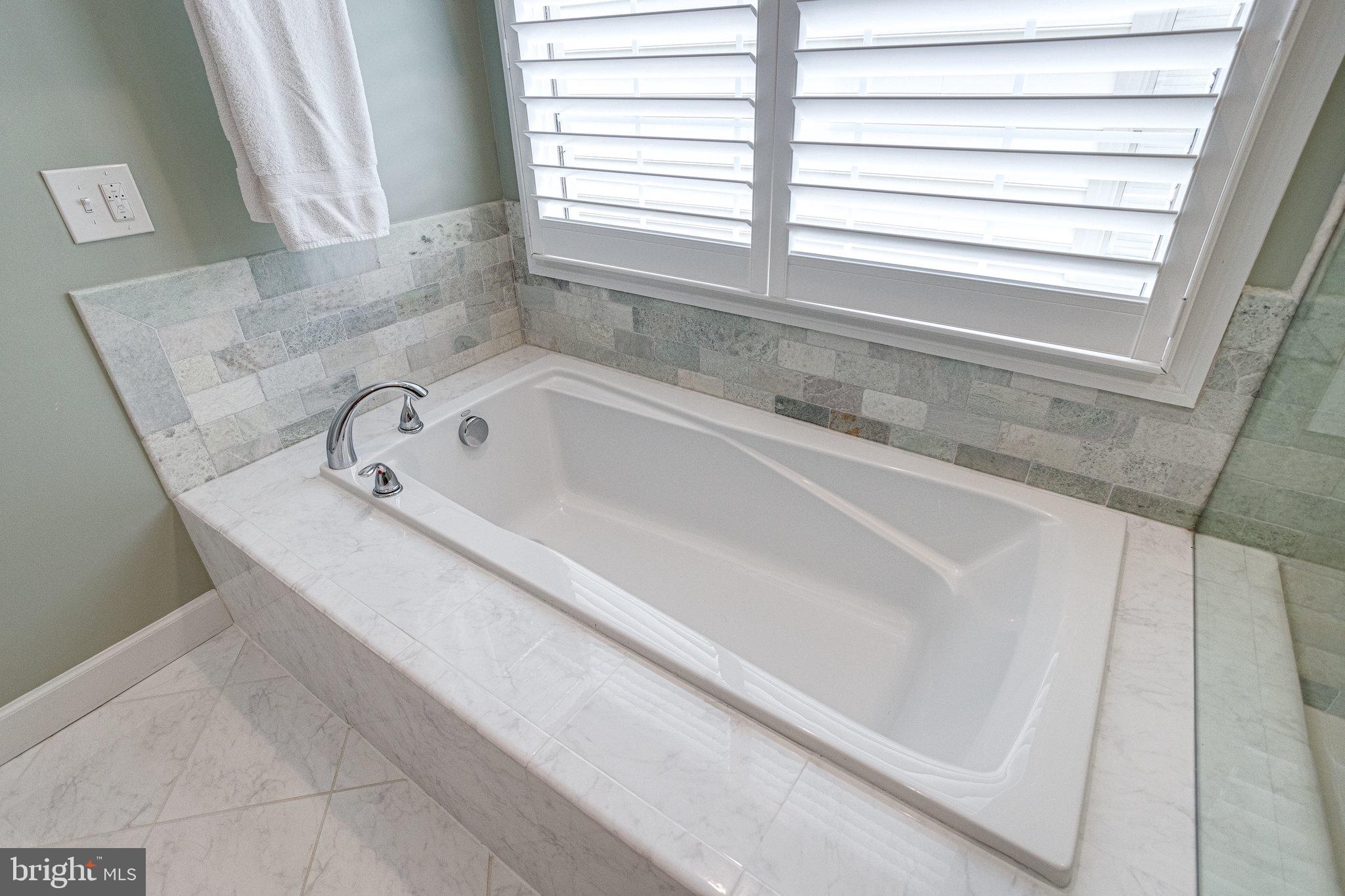 9706 Hidden Valley Road Vienna, VA 22181 - Photo 34 of 62