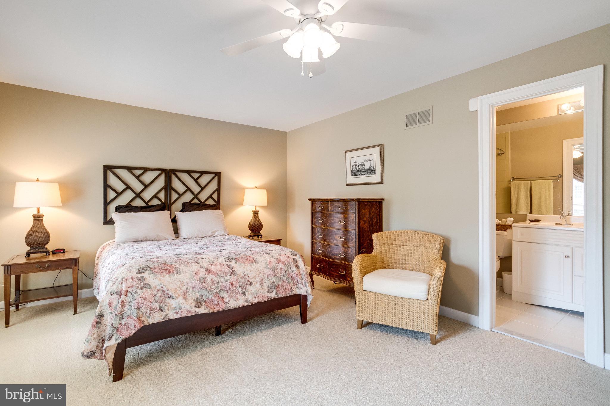 9706 Hidden Valley Road Vienna, VA 22181 - Photo 39 of 62