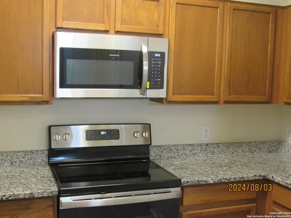 $1,550 | 13309 Bristow Dawn, San Antonio, TX 78217
