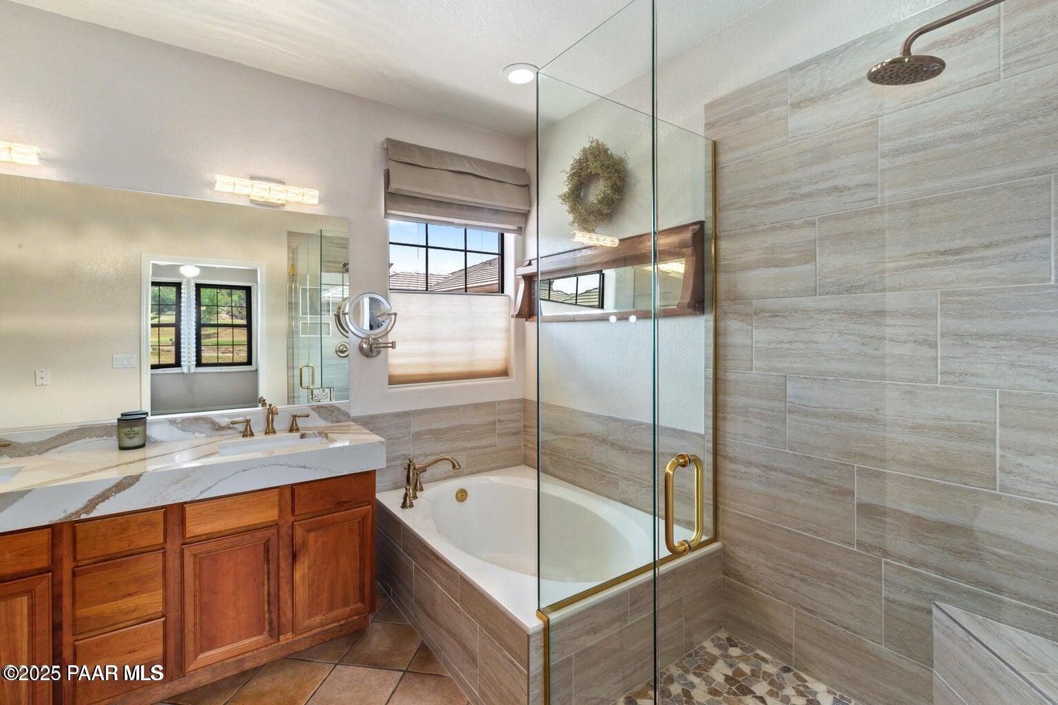 1716 Alpine Meadows Lane, Unit 403 Prescott, AZ 86303 - Photo 9 of 18 MASTERBATH