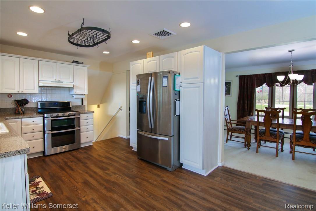 50276 Fairchild Road New Baltimore, MI 48051 - Photo 16 of 45 IMG_1233.jpg